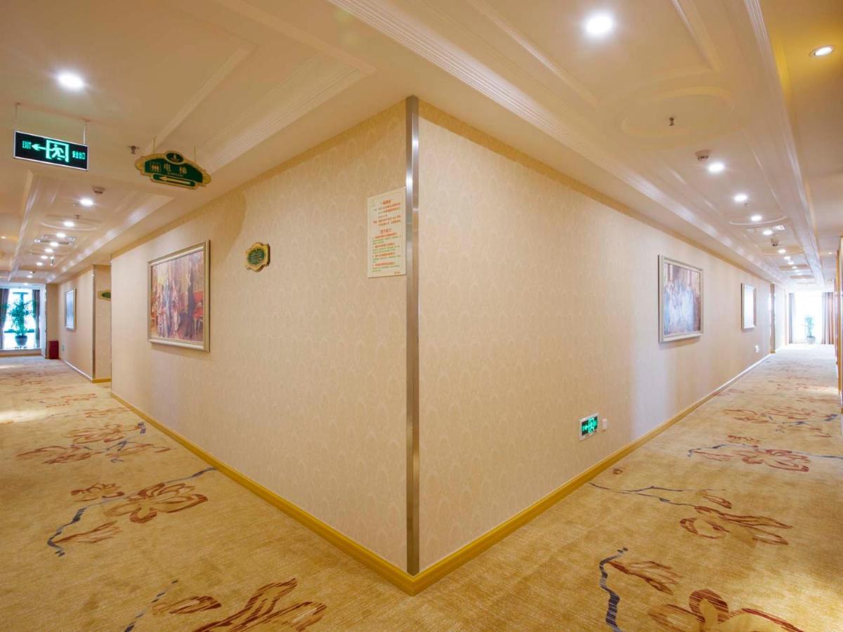 Vienna International Hotel Shenzhen Guangming Avenue Екстер'єр фото
